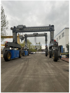 摩洛哥-輪胎式起重機(jī)-YTL90t-8m